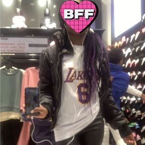 Meet your Posher, Gina